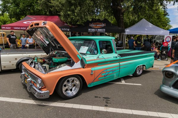 Wie wird die Sicherheit in modernen Fahrzeugen gewÃ¤hrleistet?